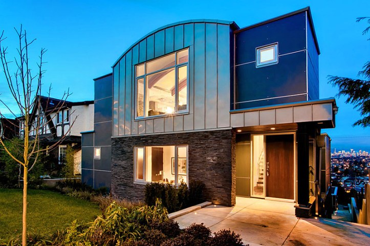 4296 quesnel drive - front