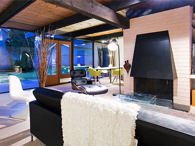 5246 1st avenue tsawwassen  - fireplace