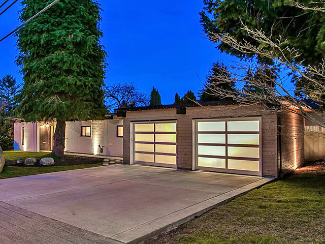 5246 1st avenue tsawwassen  - front