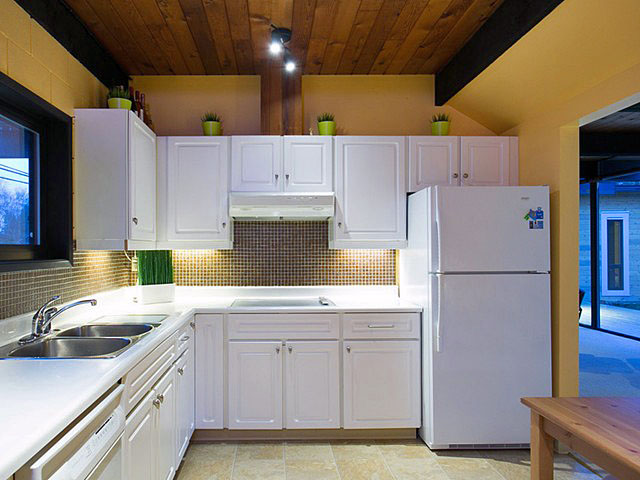 5246 1st avenue tsawwassen  - kitchen
