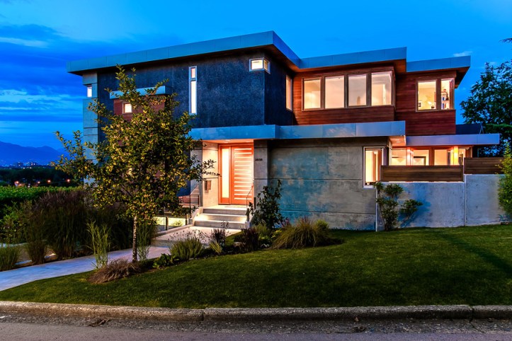 3608 quesnel - front