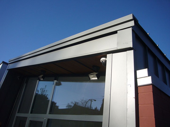 1519 west 33rd - roof flashings