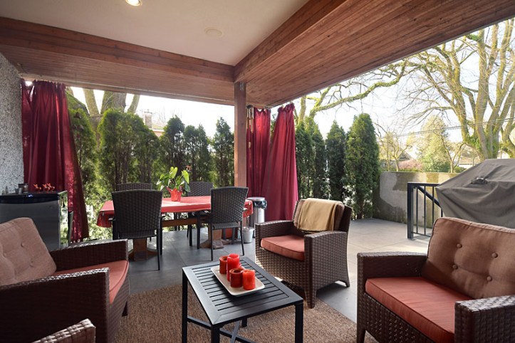 1007 west 26th - covered deck