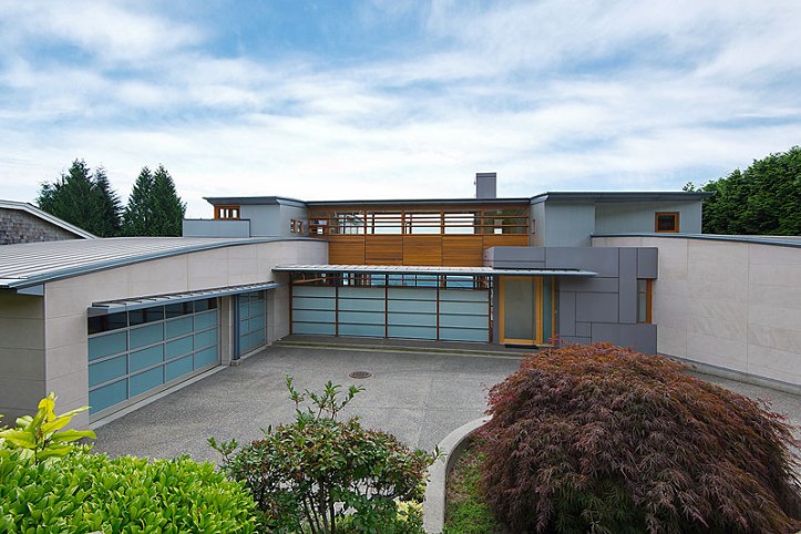 1460 chartwell drive - driveway