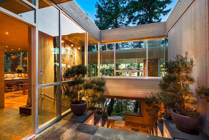 530 salmon - entry stairs