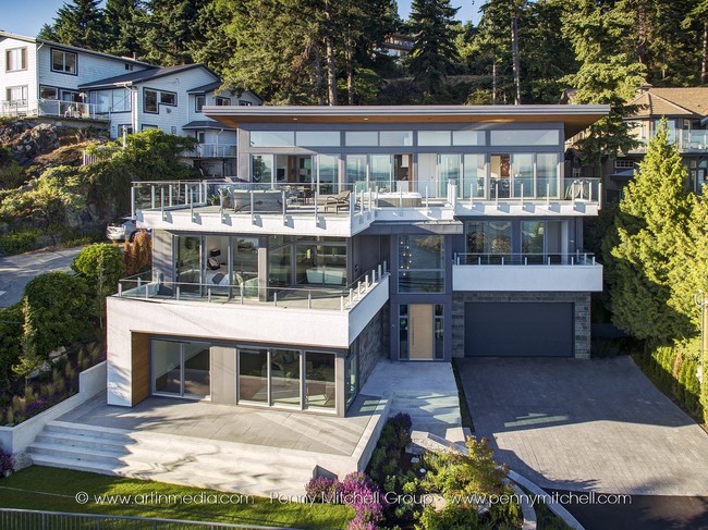 5939 marine drive - overall view of house