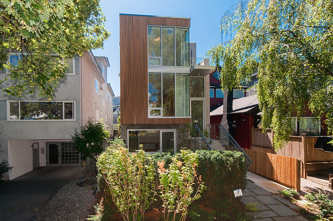 1964 west 3rd - front of house