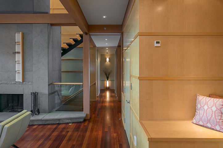 1122 alderside - living room