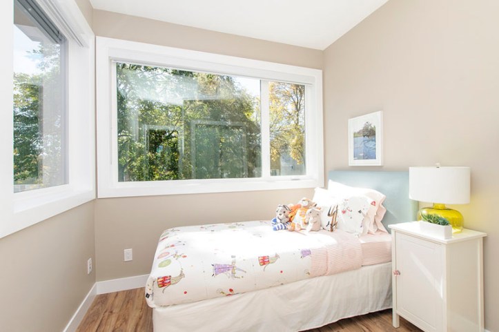 969 west 18th - front bedroom