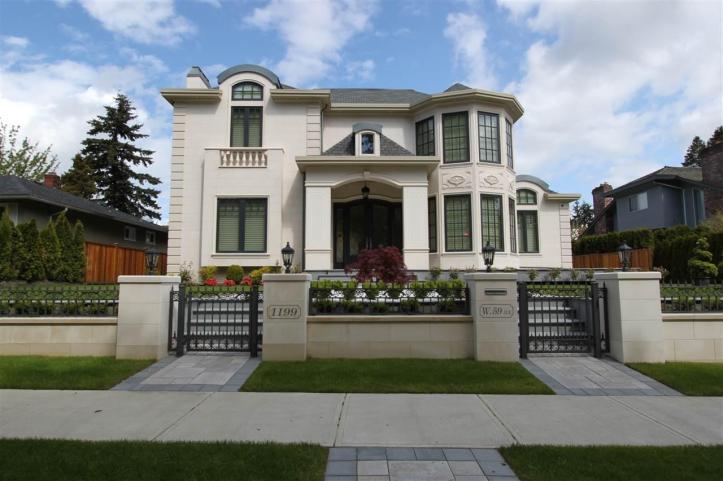 1199 west 59th - there are two spooky entries into this palace of fear. i wonder what goes on in the minuscule room above the porch.