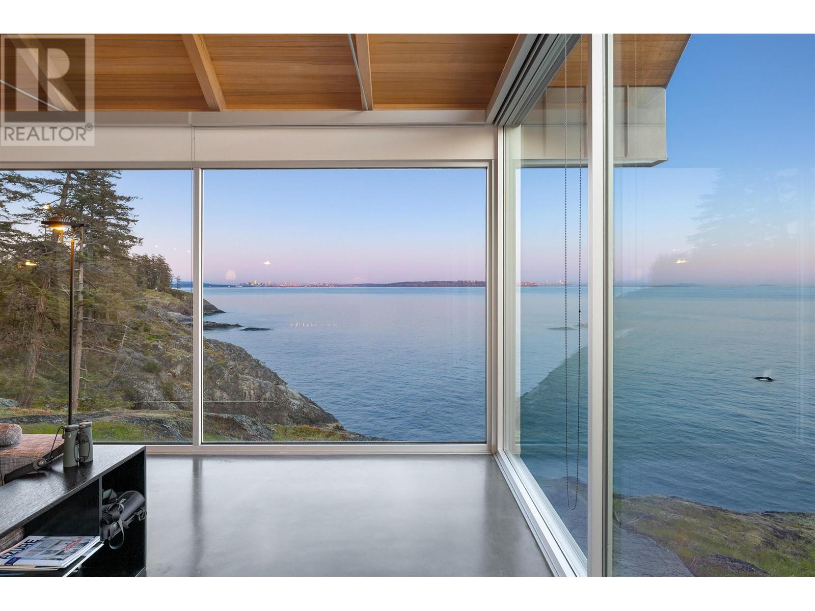 ocean park residence : bowen island – modern vancouver houses